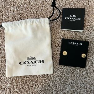 Coach C gold earring NWT